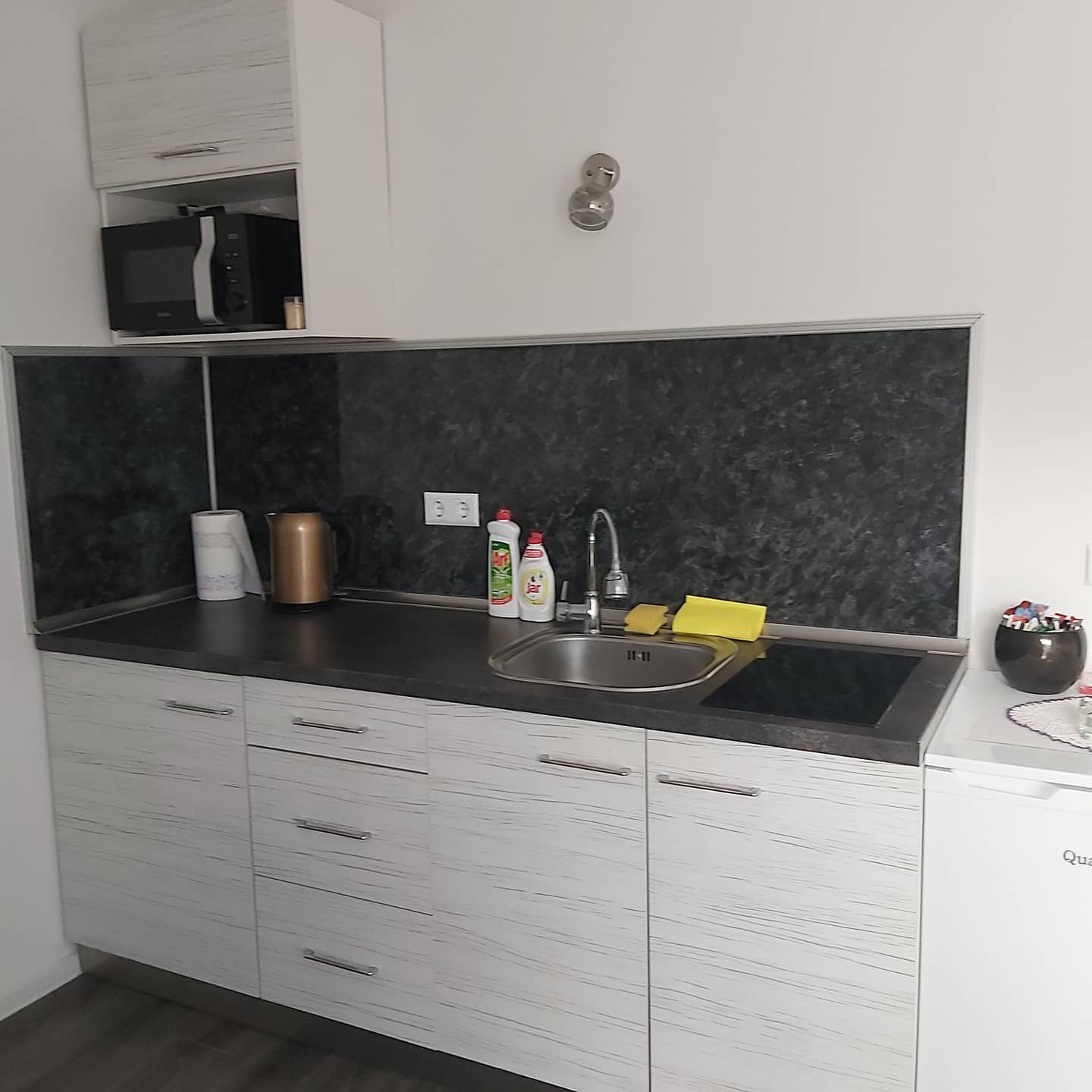 Kitchen area